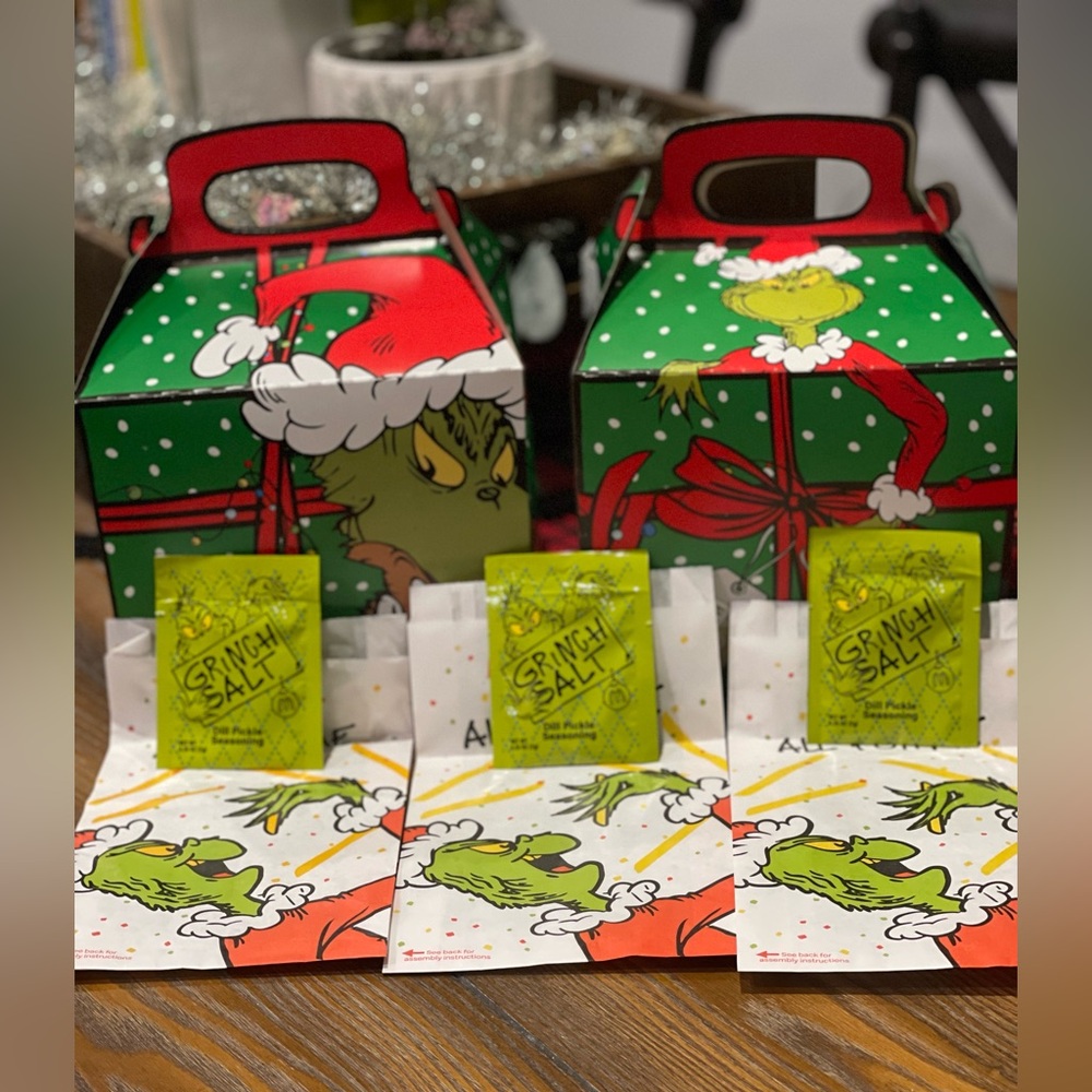 Grinch Happy Meal Boxes (2) with Grinch Salt Packets/shaker bag (3) *2025*
